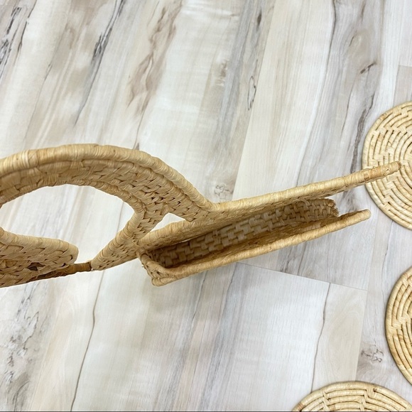Vintage Woven Rattan Basket Weave Wicker Swan Goose hanging Trivet Holder Rare - Picture 5 of 5